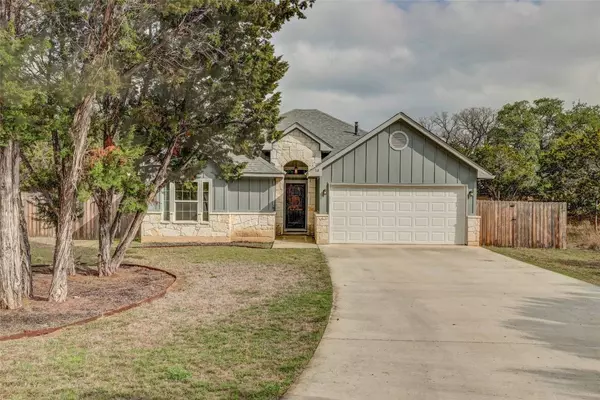 14 Honeysuckle LN, Wimberley, TX 78676