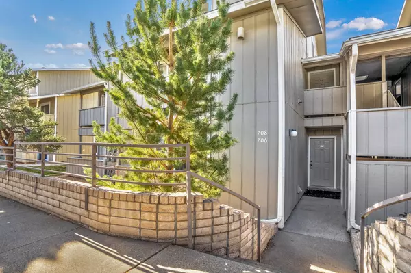 505 Oppenheimer DR #706, Los Alamos, NM 87544