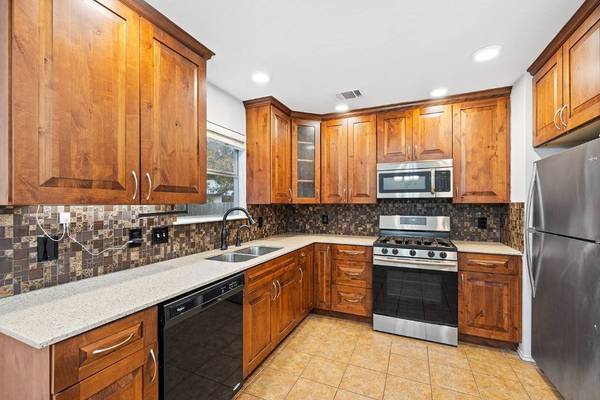 1020 Apple Cross DR, Pflugerville, TX 78660