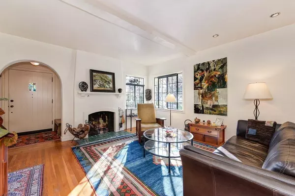 2974 Govan WAY, Sacramento, CA 95818