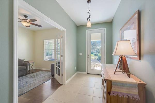 12215 WHISPER LAKE DR, Bradenton, FL 34211