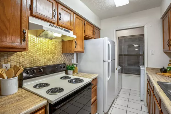 505 Oppenheimer DR #706, Los Alamos, NM 87544