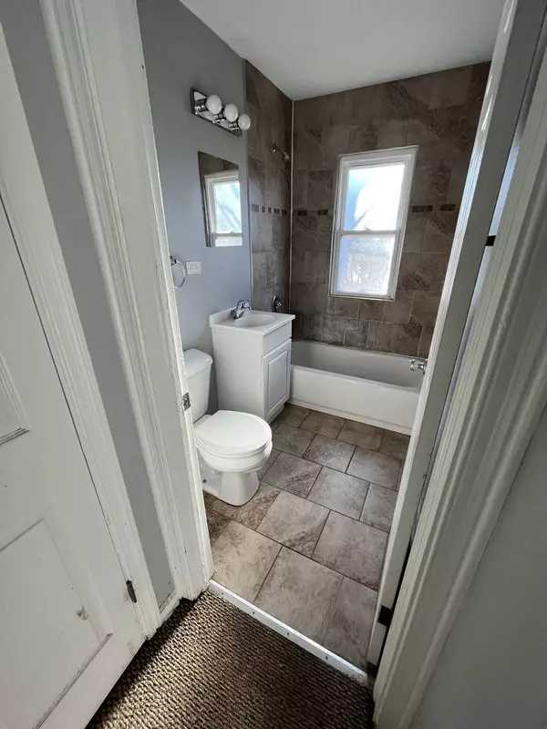 3001 Longfellow AVE, Hazel Crest, IL 60429