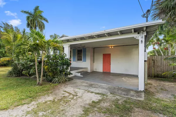 110 Wilson RD, Cloud Lake, FL 33406