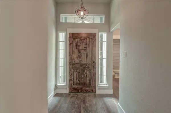 14 Honeysuckle LN, Wimberley, TX 78676