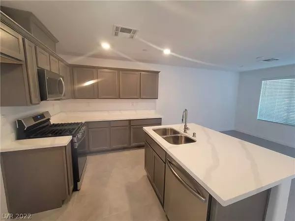 3546 Arcadian King Avenue, Las Vegas, NV 89106