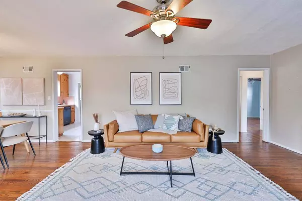 6863 50Th St, San Diego, CA 92120