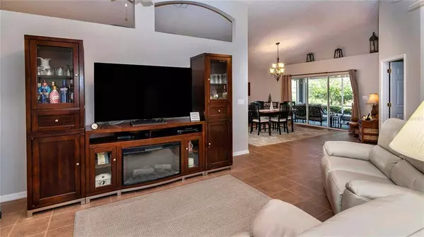 2302 EDMONTON CT, Clermont, FL 34711