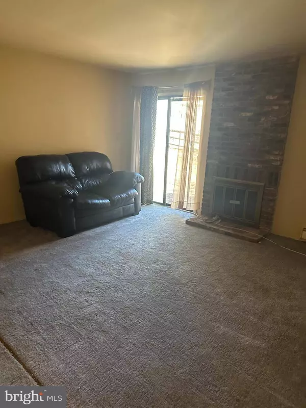 503 BROMLEY EST, Pine Hill, NJ 08021