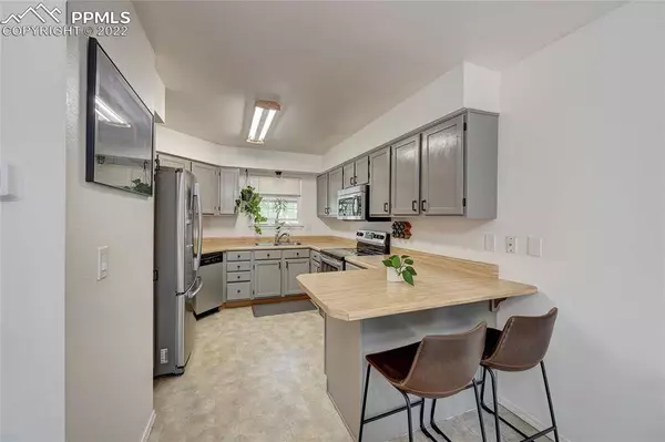 5075 Austerlitz DR, Colorado Springs, CO 80923