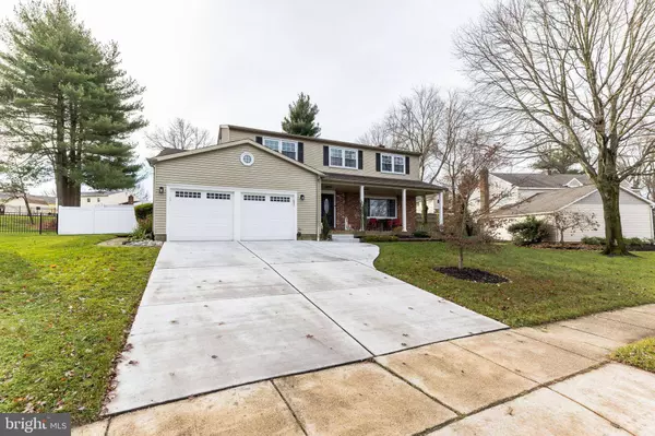 710 LINCOLN DR, Mount Laurel, NJ 08054