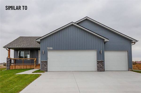 502 E Vista Lake Avenue, Polk City, IA 50226