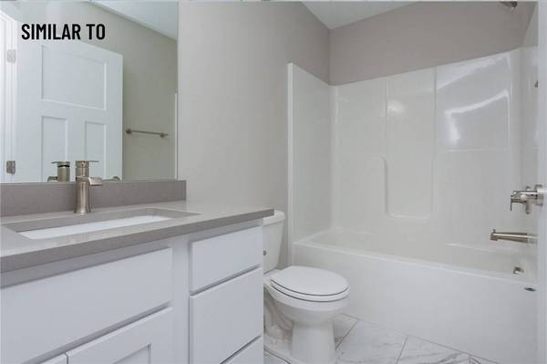 502 E Vista Lake Avenue, Polk City, IA 50226