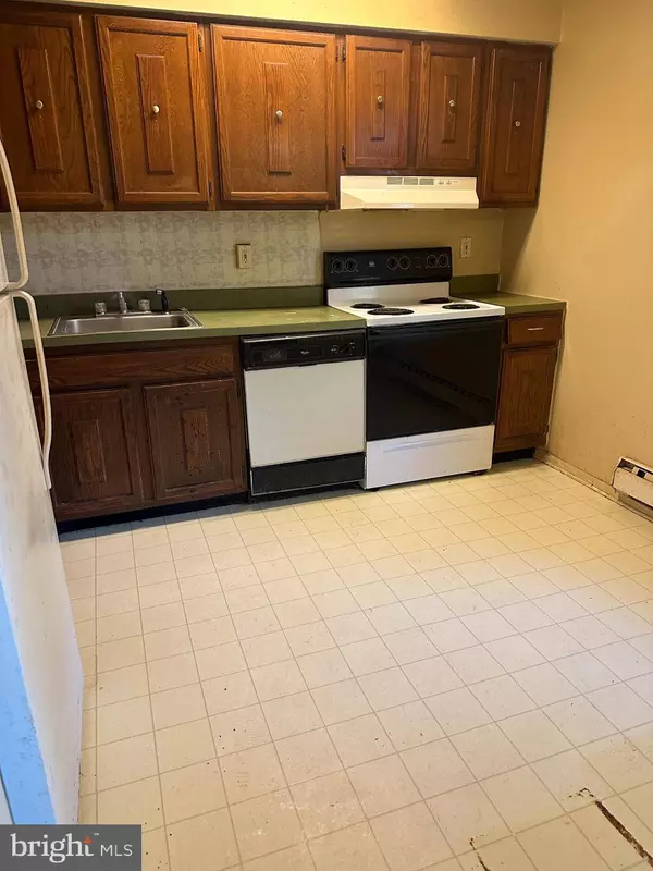 503 BROMLEY EST, Pine Hill, NJ 08021