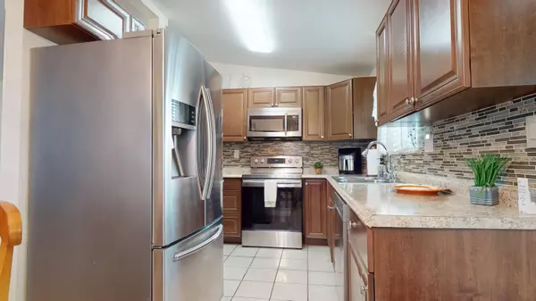 2930 SE Amherst ST, Stuart, FL 34997