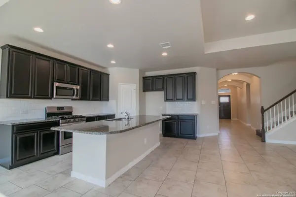 431 ESCARPMENT OAK, New Braunfels, TX 78130-4192