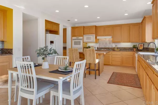 684 Ridgemont CIR, Escondido, CA 92027