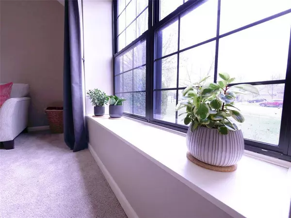 7328 Newbury CT, Fishers, IN 46038