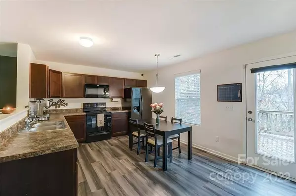 133 Collenton LN, Mooresville, NC 28115