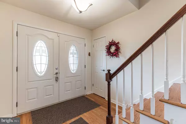 710 LINCOLN DR, Mount Laurel, NJ 08054