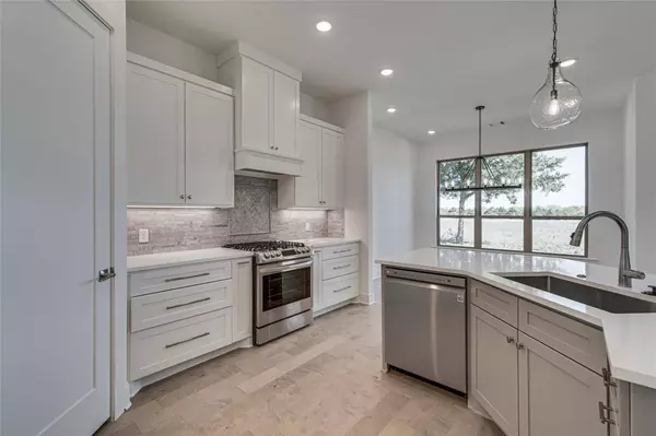 2418 Somercrest Place, Midlothian, TX 76065