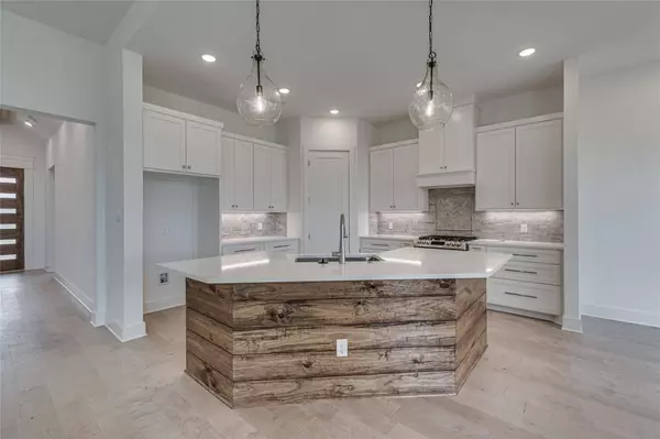 2418 Somercrest Place, Midlothian, TX 76065