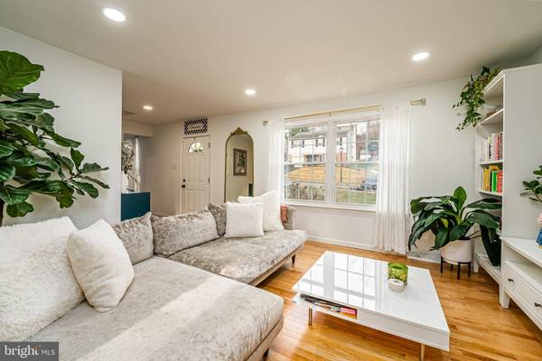 327 FRANCIS DR, Havertown, PA 19083