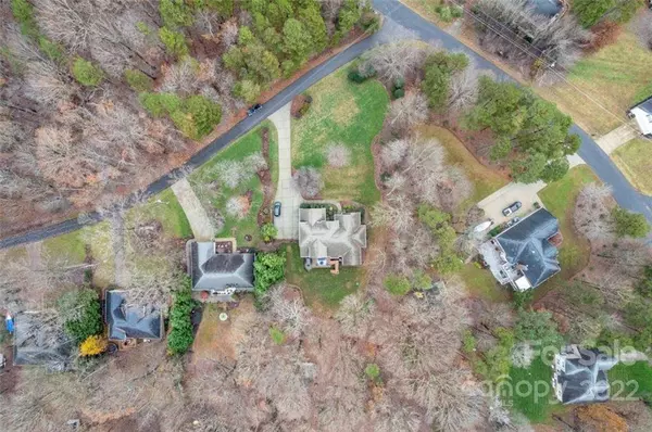 105 Barksdale LN, Mooresville, NC 28117