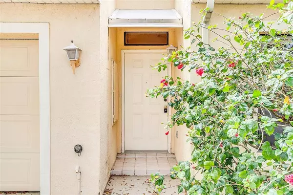 684 W CRANES CIR, Altamonte Springs, FL 32701