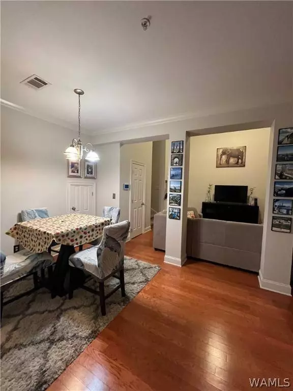 917 VETERANS MEMORIAL Pkwy #917, Tuscaloosa, AL 35404