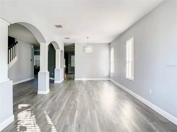 9977 OAK CREST RD, Orlando, FL 32829