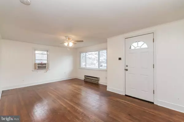 14892 CHARLES TOWN RD, Charles Town, WV 25414