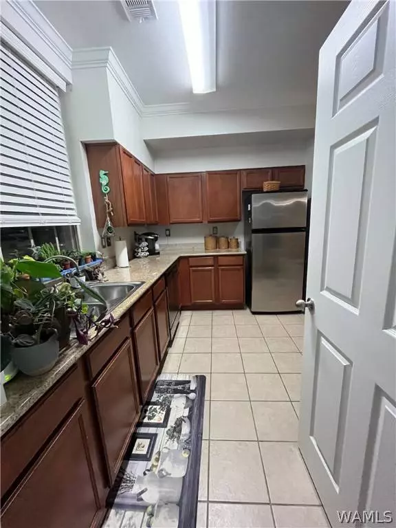 917 VETERANS MEMORIAL Pkwy #917, Tuscaloosa, AL 35404