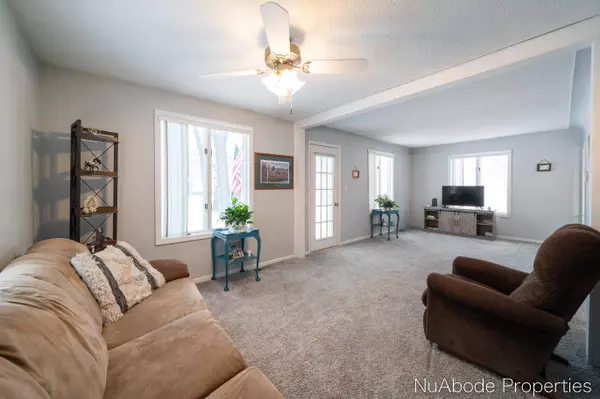 1512 Holton Road, Muskegon, MI 49444