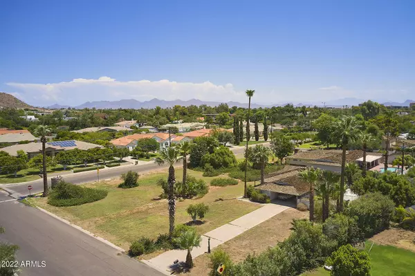 6005 E EXETER Boulevard, Scottsdale, AZ 85251