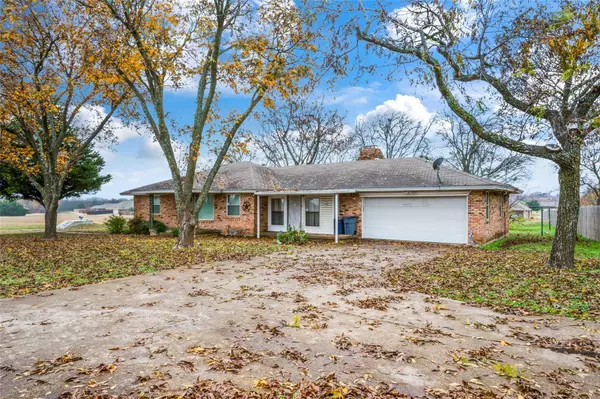 1119 S Uhl Road, Desoto, TX 75115