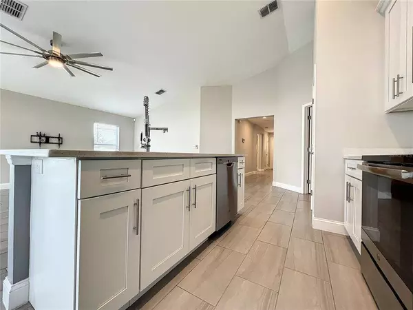 1480 PEAR AVE, Deltona, FL 32738