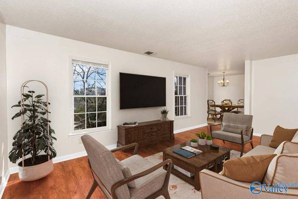 2065 Woodlawn Drive SW #2065, Huntsville, AL 35802