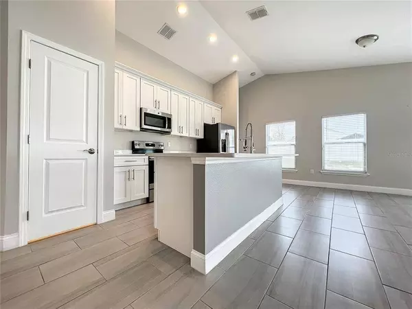 1480 PEAR AVE, Deltona, FL 32738