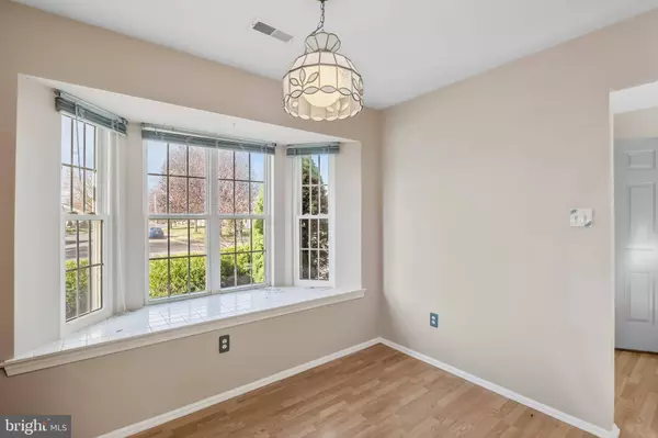 674 CASCADE DR S, Mount Laurel, NJ 08054