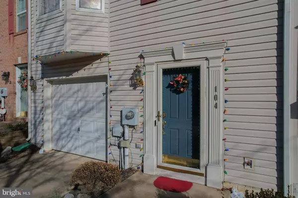 104 RAPHAEL CT, Martinsburg, WV 25403