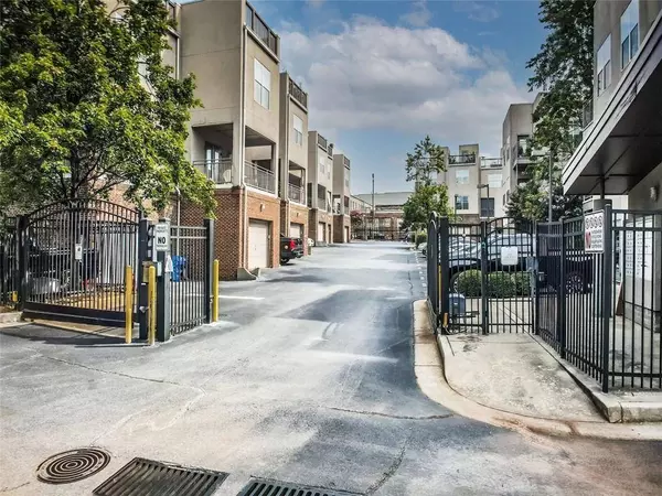 238 WALKER ST SW #33, Atlanta, GA 30313