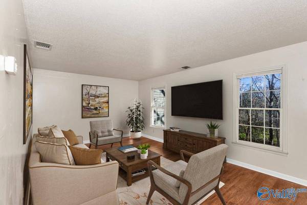 2065 Woodlawn Drive SW #2065, Huntsville, AL 35802