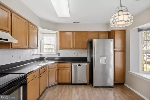 674 CASCADE DR S, Mount Laurel, NJ 08054