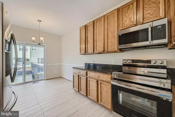 680 SEAWAVE CT, Middle River, MD 21220