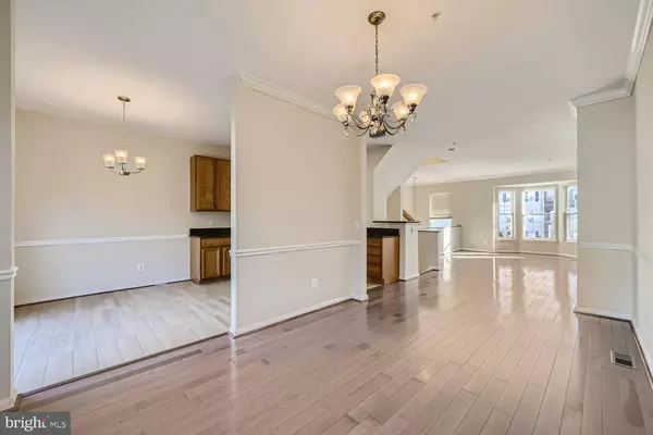 680 SEAWAVE CT, Middle River, MD 21220