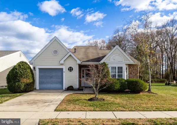 674 CASCADE DR S, Mount Laurel, NJ 08054