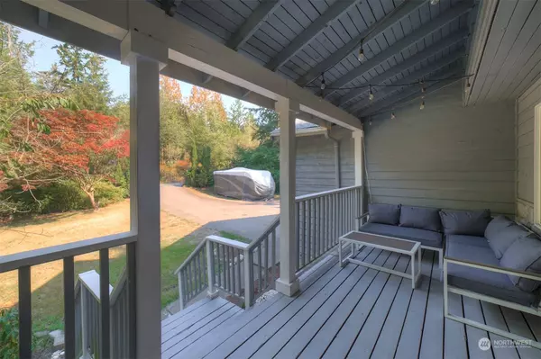 7973 NE Sunnywoods LN, Kingston, WA 98346