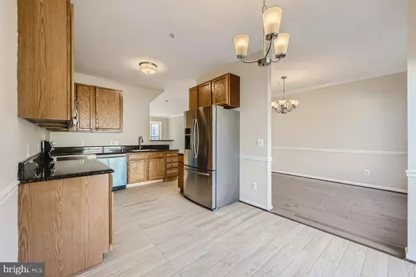 680 SEAWAVE CT, Middle River, MD 21220