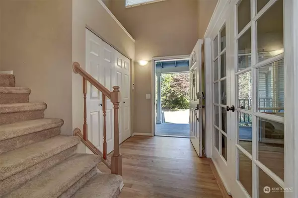 7973 NE Sunnywoods LN, Kingston, WA 98346